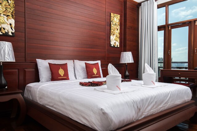 マノーロム シャトー ホテル