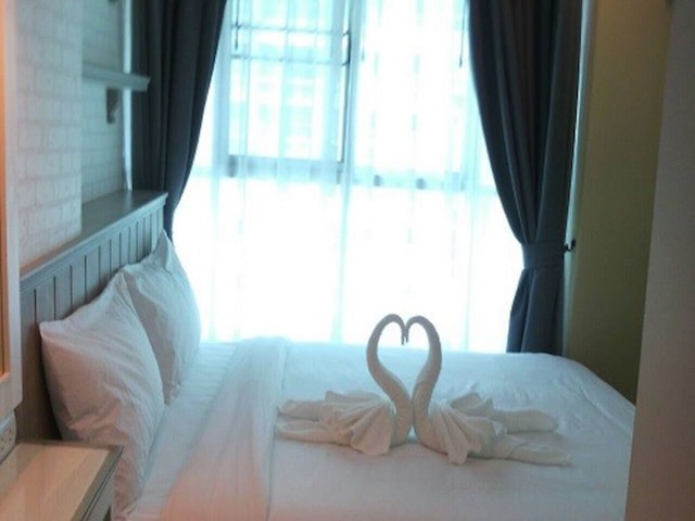 ルンピニ パークビーチ ジョムティエン シー & プール ビュー バイ ドーム