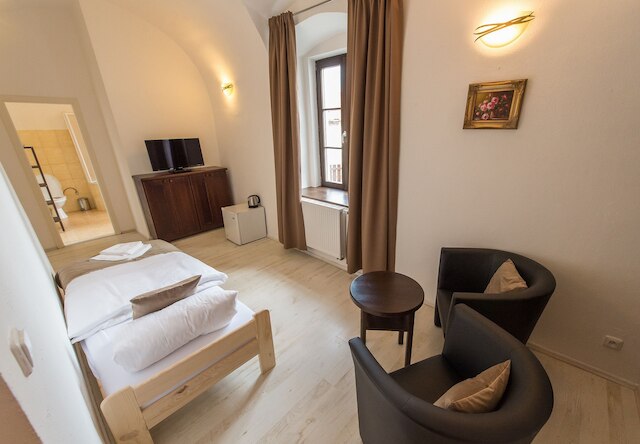 ペンジオン ザメッカ ザラーダ