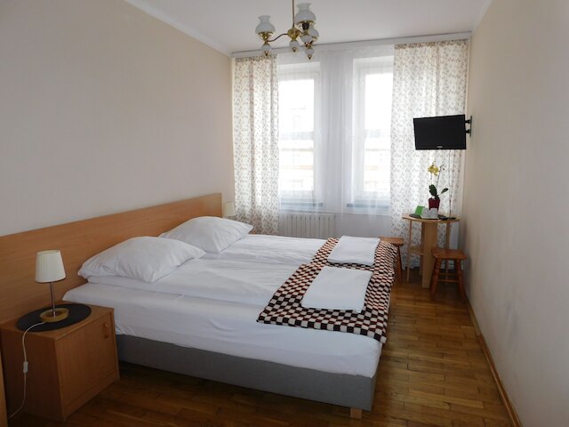 コロナ ゲスト ルームズ