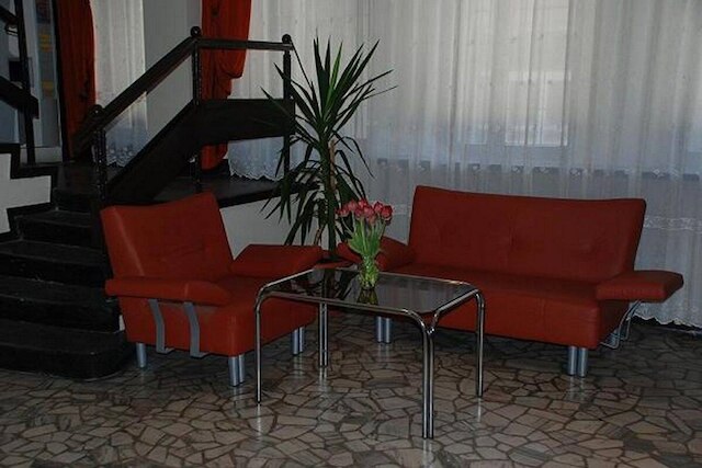 コロナ ゲスト ルームズ