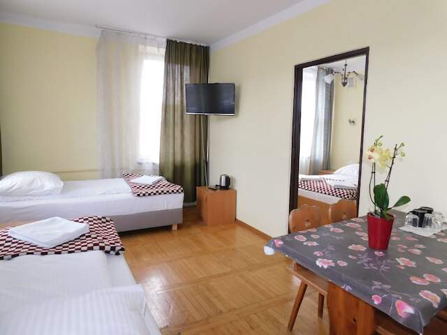 コロナ ゲスト ルームズ