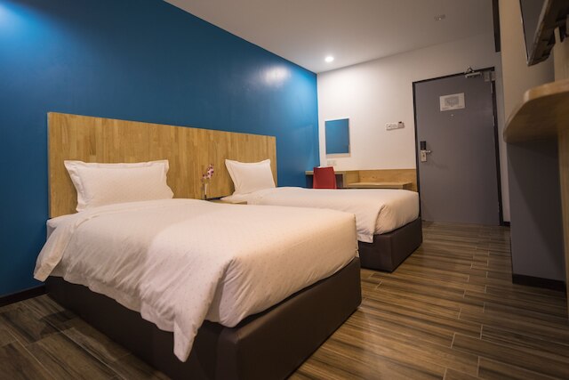 3-プラス ホテル