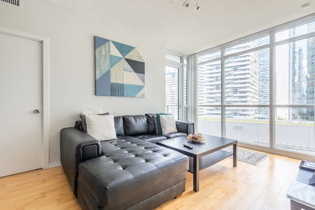 ルームズ イン ザ ハート オブ DT