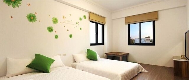 ジ-ユエ-トン ホームステイ II