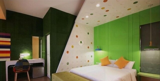 ジ-ユエ-トン ホームステイ II