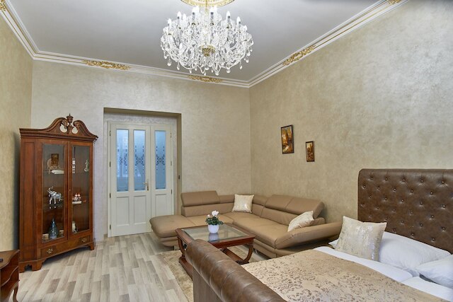 プレジデンシャル アパートメント イン ザ オールド タウン スクエア