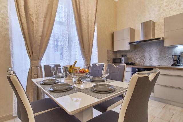 プレジデンシャル アパートメント イン ザ オールド タウン スクエア