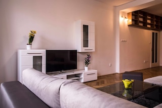 エクスクルーシブ リバーサイド アパートメント イン ハート オブ プラハ