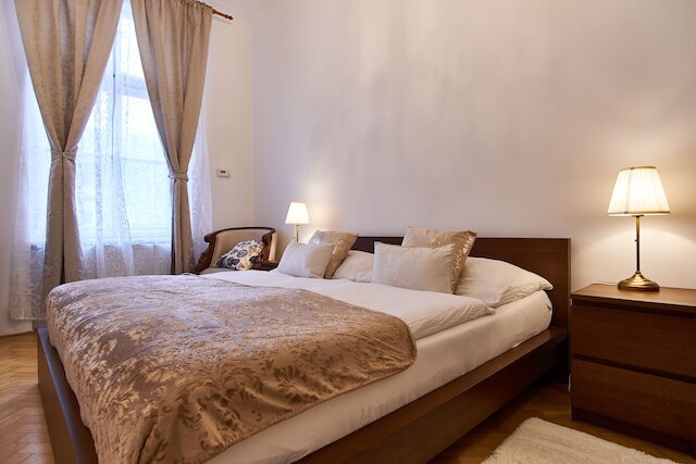 オールド タウン スクエア ロイヤル アパートメント