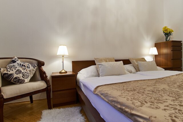 オールド タウン スクエア ロイヤル アパートメント