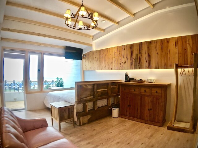 ナイン レインボー アンド ニュー ムーン B&B