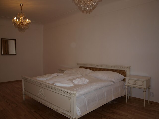 キャッスル アパートメント