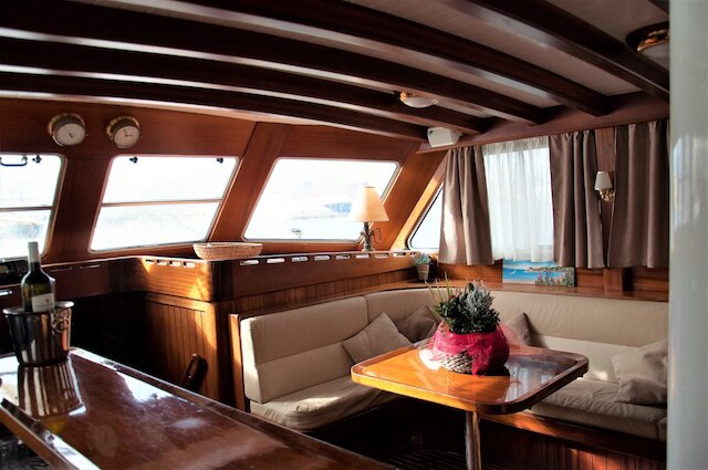 レディー クリスタ