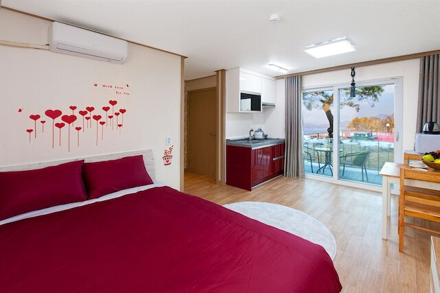 ナエリモン ビーチ ペンション