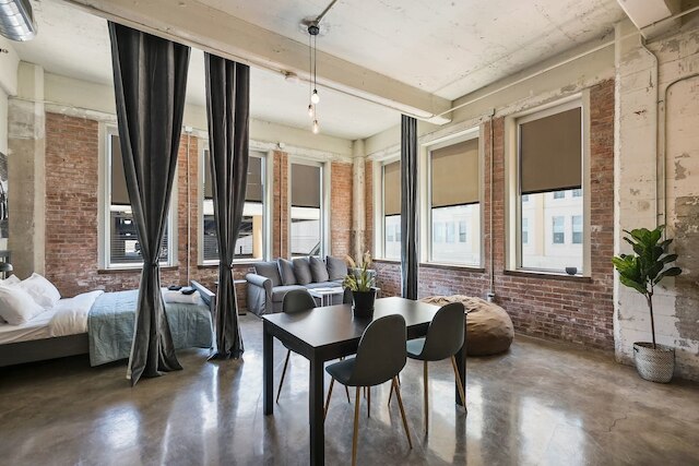 ビューティフル 3 ベッド ユニット イン パーフェクト ダウンタウン ロケーション