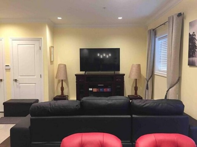 アルブトス ローズ ハウス、エレベート ルームズ