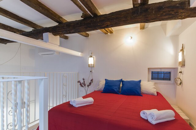 ユニバーシティ ロフト アパートメント