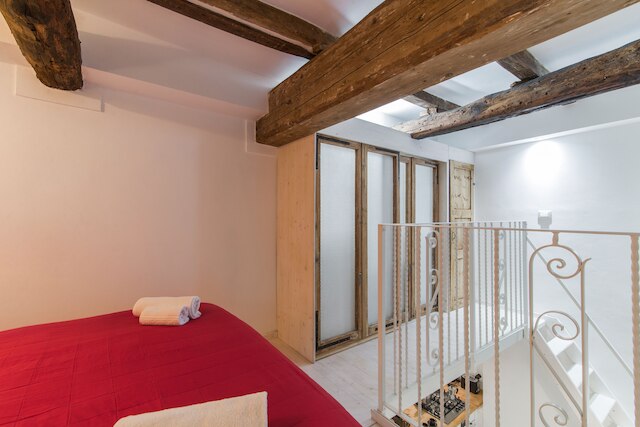 ユニバーシティ ロフト アパートメント