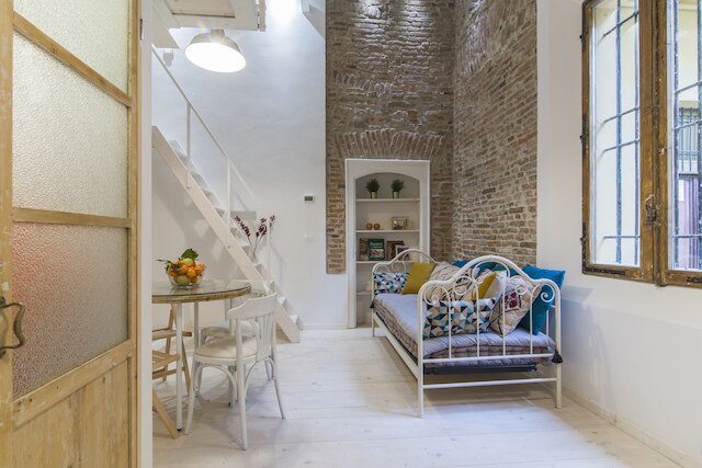 ユニバーシティ ロフト アパートメント