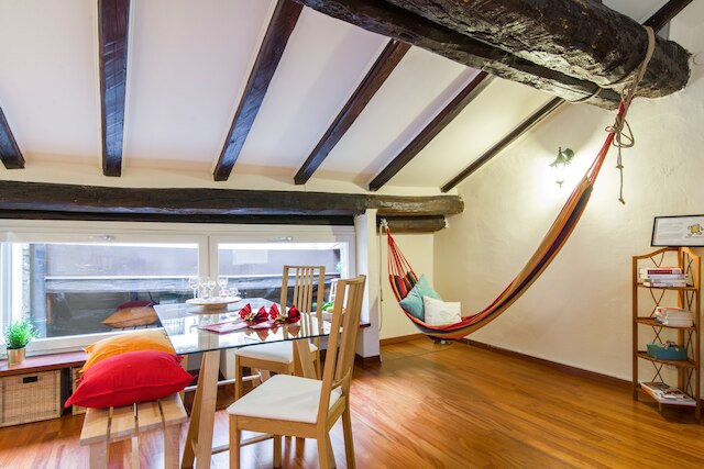 ボローニャ レインボー アパートメント