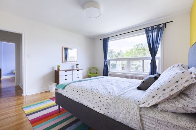 ブライト ハイダウェイ イン フォレスト ヒル ウィズ パーキング