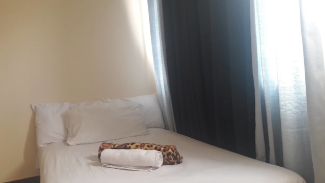 エコヌミ ルームズ アット ベンロシ プラザ