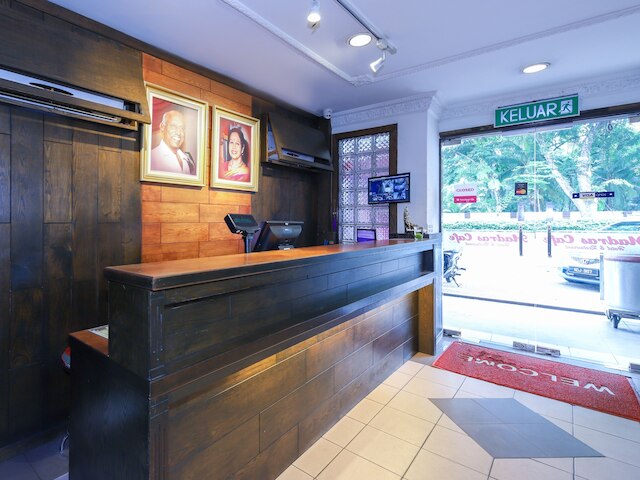 ホテル O マドラス