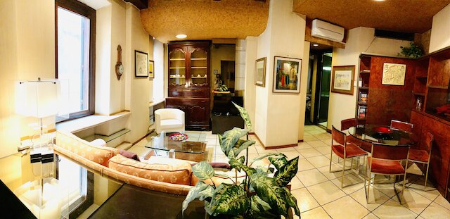 ローリナ アパートメント スパニッシュ ステップス