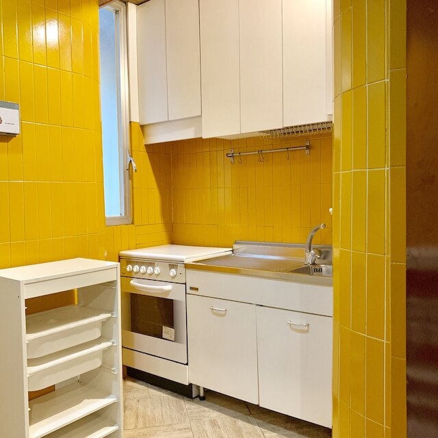 ローリナ アパートメント スパニッシュ ステップス