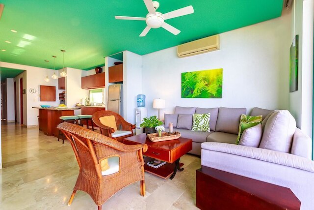 プエルタ アル マール - ペントハウス 504