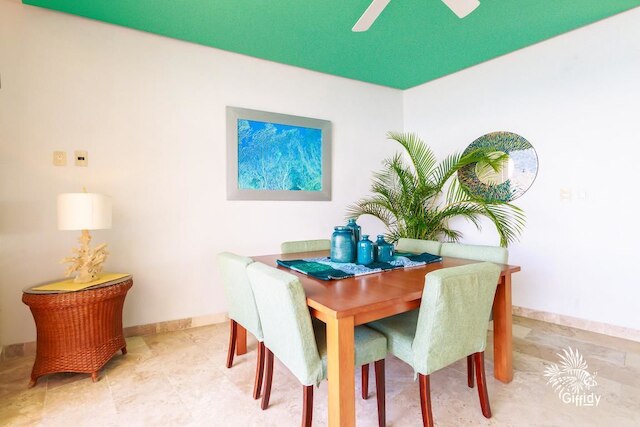 プエルタ アル マール - ペントハウス 504