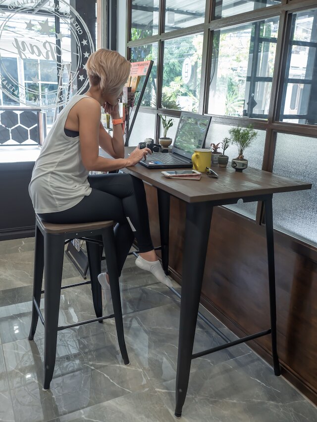 レイ コーヒー バー & ホステル - 大人限定