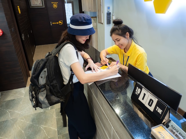 レイ コーヒー バー & ホステル - 大人限定