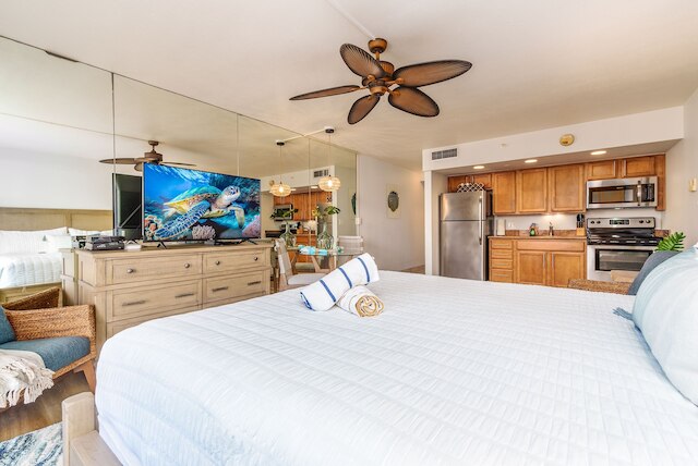 ロイヤル カハナ 702 スタジオ ベッドルーム コンド バイ レッドオーニング