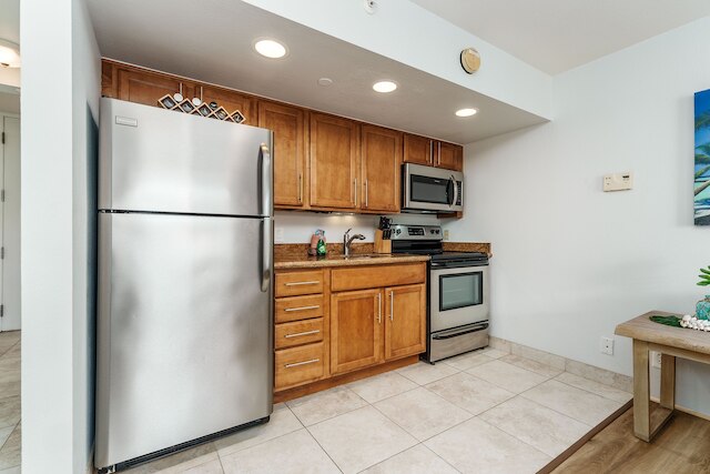 ロイヤル カハナ 702 スタジオ ベッドルーム コンド バイ レッドオーニング