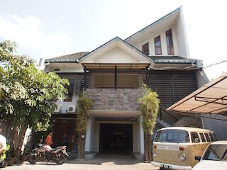 CT 195 ゲストハウス