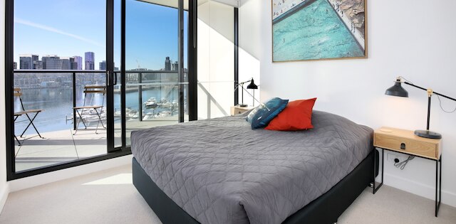 オレンジ ステイ アット コリンズ ワーフ