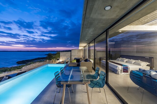 ディーズグロウ リゾート インフィニティプールヴィラ 渡口の浜