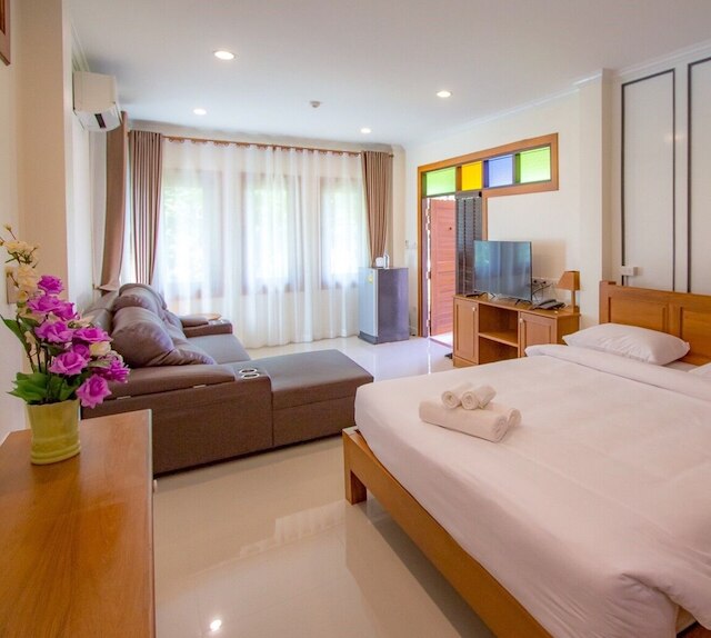 バーン ポンドチャノク ホテル