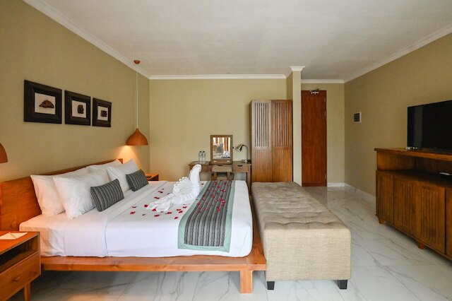 イラ キッチン & ヴィラ