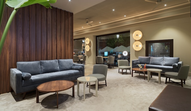 H10 パラシオ コロメラ