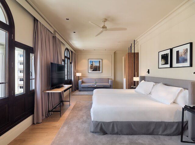 H10 パラシオ コロメラ