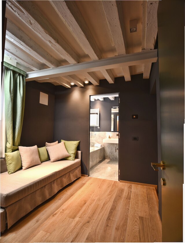 ホテル メゾン デュカル