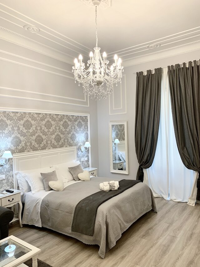 シャルム & シックラグジュアリー