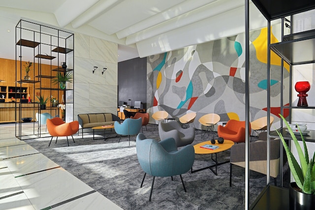 フォー ポインツ バイ シェラトン ワルシャワ モコトウ