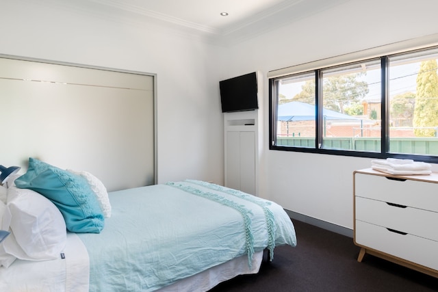 スタジオ 64 オイスター ベイ モダン 3 ベッドルーム