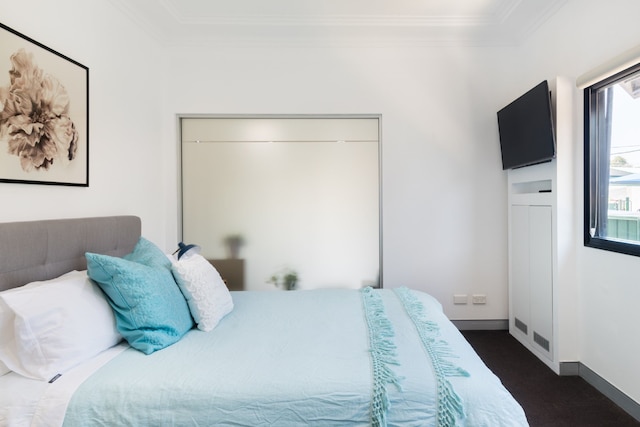 スタジオ 64 オイスター ベイ モダン 3 ベッドルーム