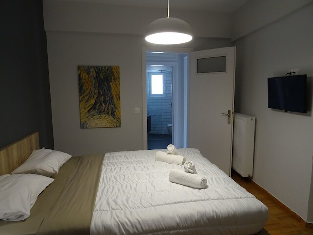 ミニマル ラグジュアリー ニア アクロポリス