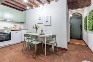 ワイン アパートメンツ フローレンス チリエジオーロ